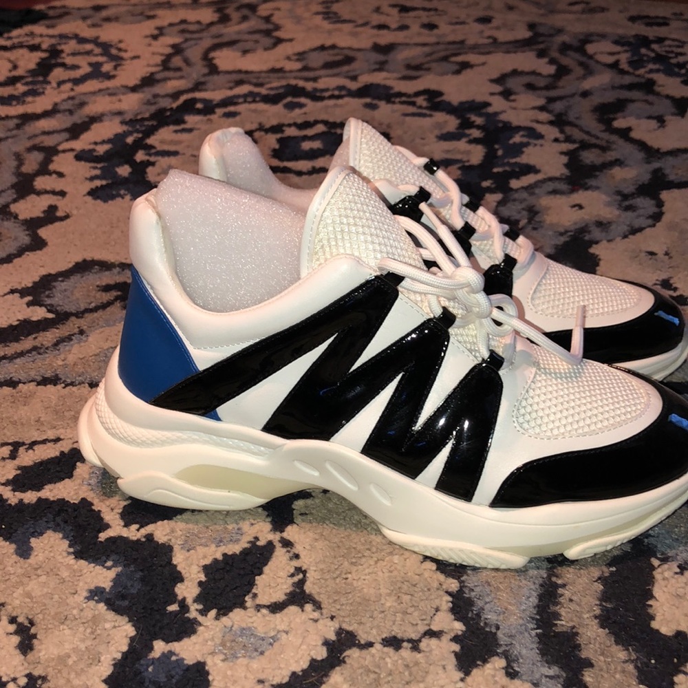 Steve Madden sneaks